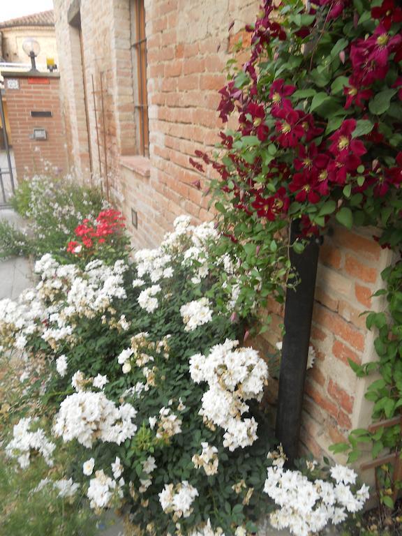 Apartamento Al Centro del Borgo Guarene Exterior foto